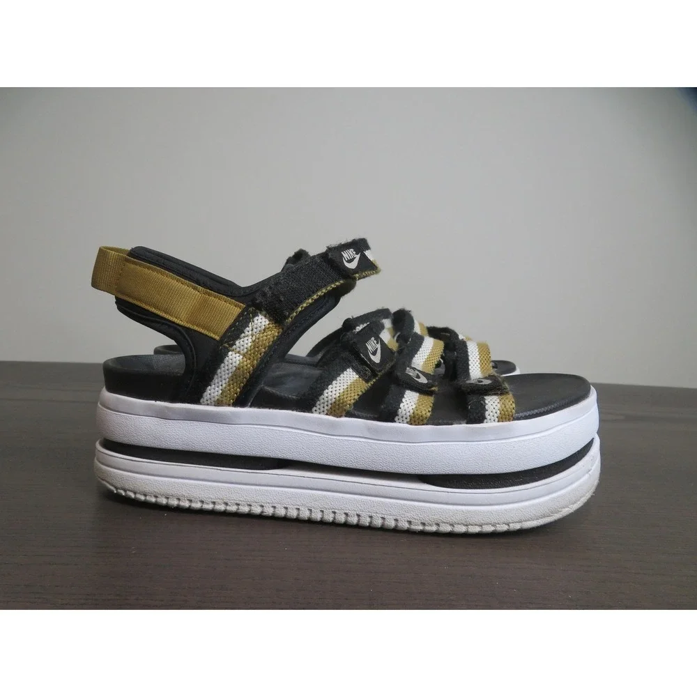 Nike Icon Classic Sandals Womens Size 8 Black Gold Strappy Platform DH0224-002 - Picture 1 of 10